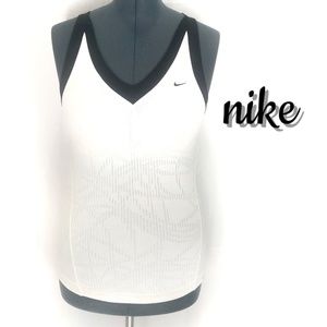 Fit Dry Mesh Racerback Tank w/Bra EUC